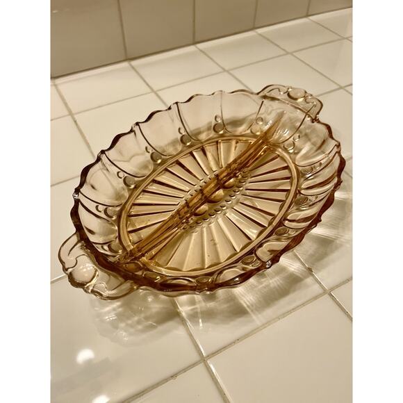 Vintage Anchor Hocking Pink Depression Glass Oyster‎ & Pearl Divided Relish Tray - Picture 1 of 5